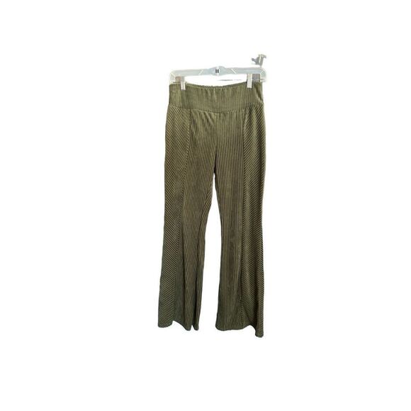 No boundaries, women’s flare wide, leg, sage, green textured, pants, size medium - Picture 1 of 4
